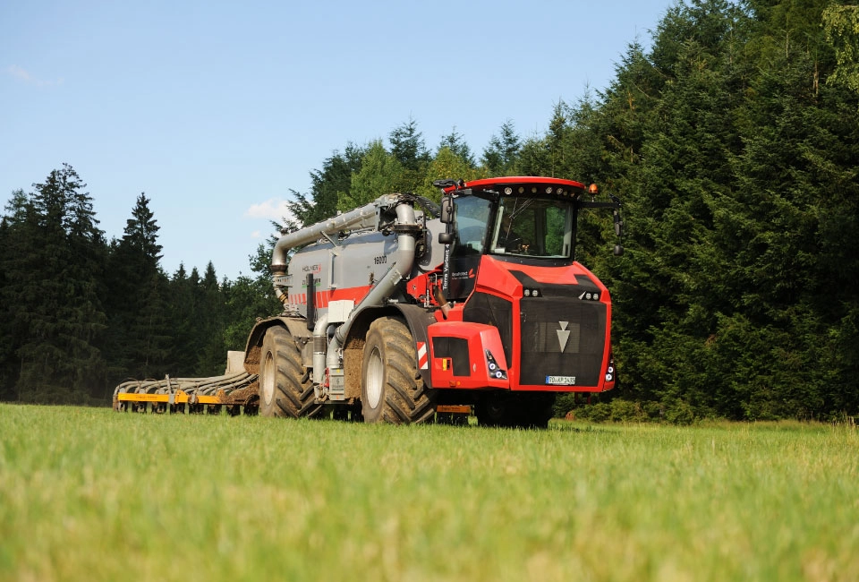 Gülleausbringung als Serviceleistung bei Neheider Agrar